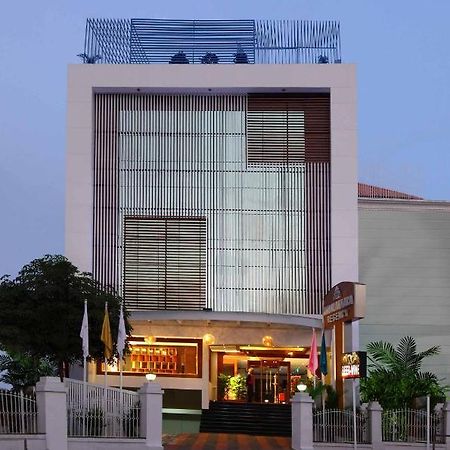 Ambalakkara Regency Hotell Kottārakara Exteriör bild