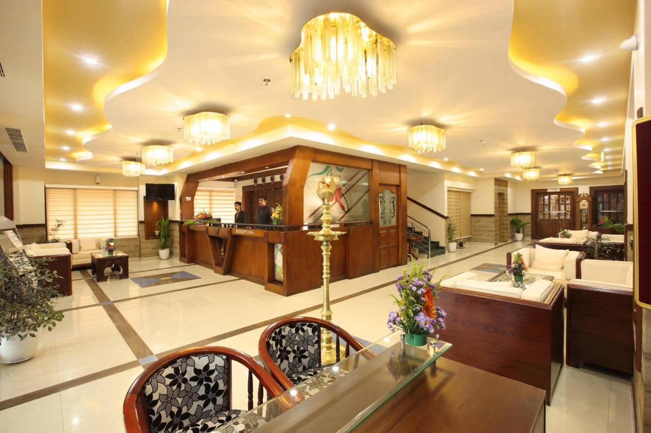 Ambalakkara Regency Hotell Kottārakara Exteriör bild
