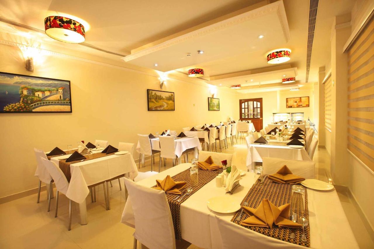 Ambalakkara Regency Hotell Kottārakara Exteriör bild