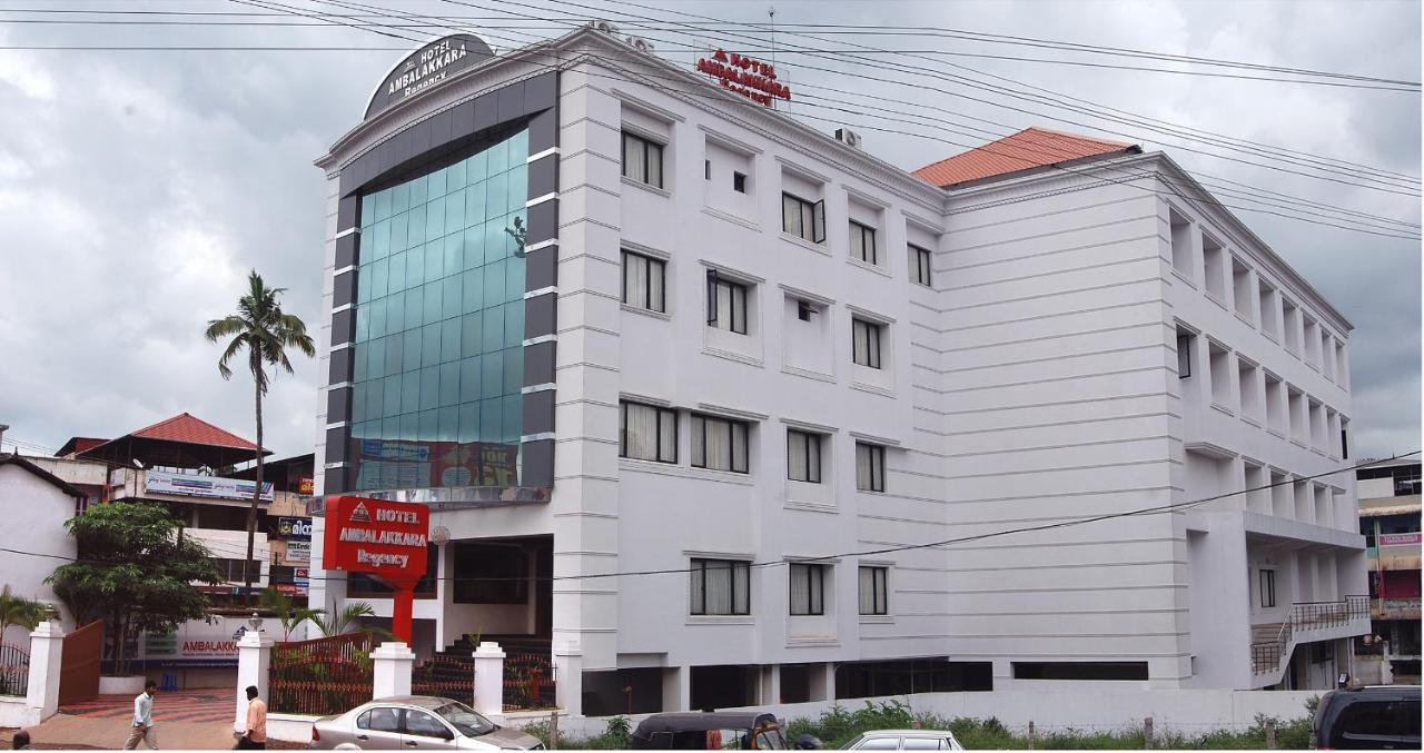 Ambalakkara Regency Hotell Kottārakara Exteriör bild